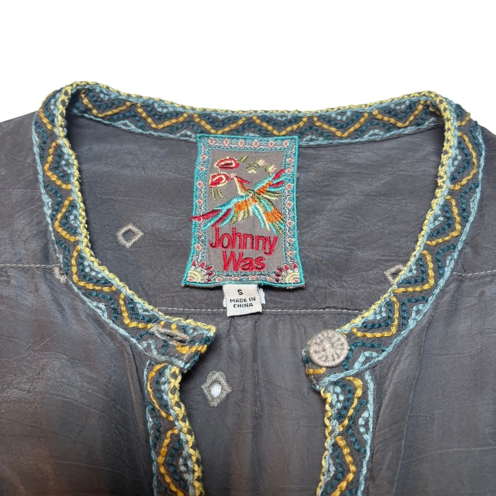 Johnny Was Embroidered Cupra Rayon Blouse S Grey Boho Floral Eyelet C12320-9